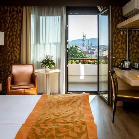 Hotel Sopron Eksteriør bilde