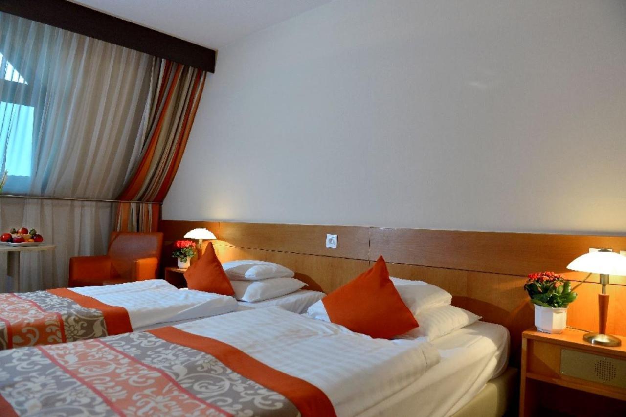 Hotel Sopron Eksteriør bilde